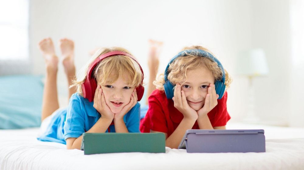 A 15-Minute Online Activity Routine That Parents Can Repeat